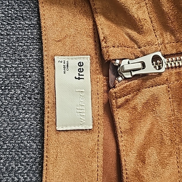 Aritzia Wilfred Free Dark Camel Vegan Suede Mini Skirt Size 2 - Picture 4 of 8